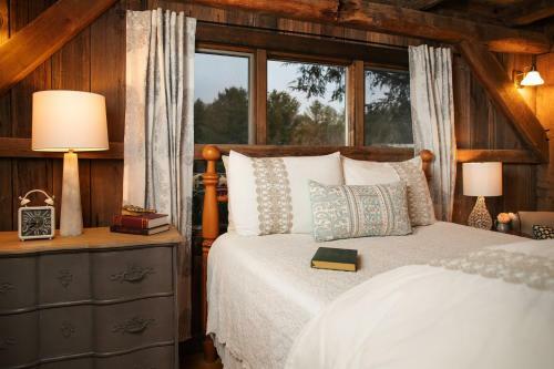 Bed & Breakfast The Mast Farm Inn