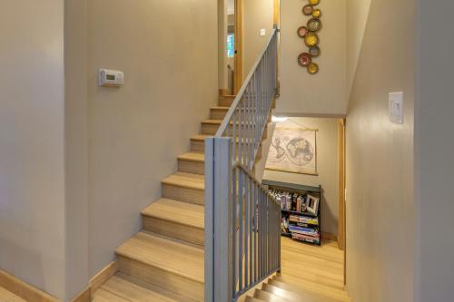 723 Ne 11th Street Home