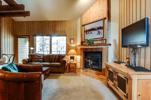 Mt Bachelor Village Ski House # 262