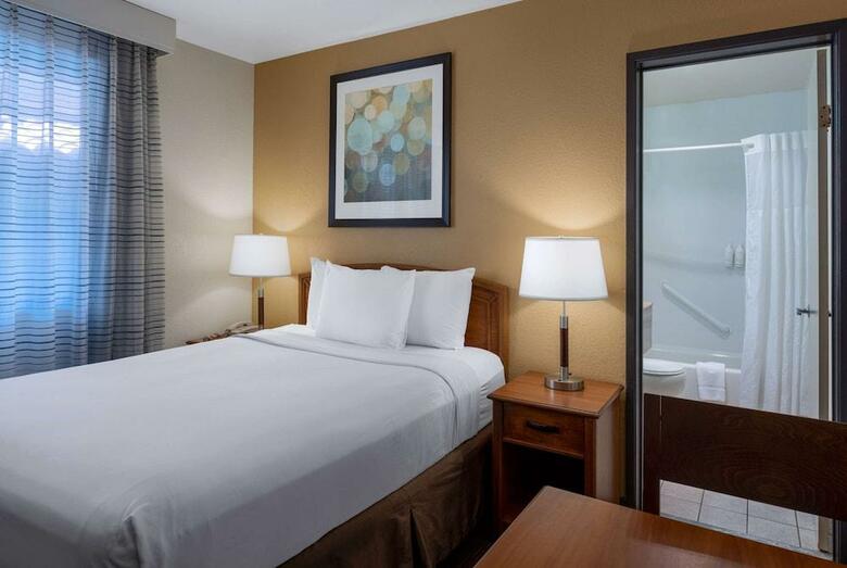 Hotel Days Inn Encinitas- Legoland Moonlight Beach