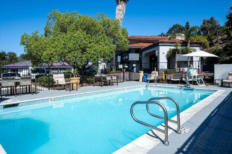 Hotel Days Inn Encinitas- Legoland Moonlight Beach