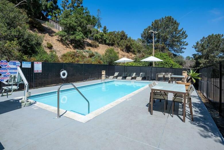 Hotel Days Inn Encinitas- Legoland Moonlight Beach