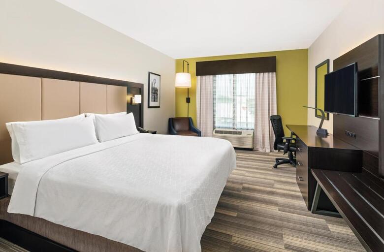 Holiday Inn Express Hotel & Suites Florence I-95 @ Hwy 327
