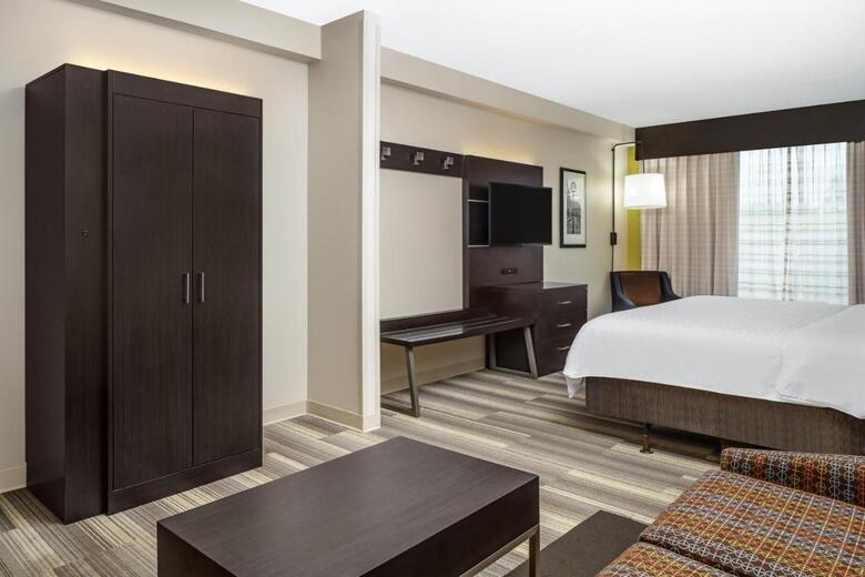 Holiday Inn Express Hotel & Suites Florence I-95 @ Hwy 327