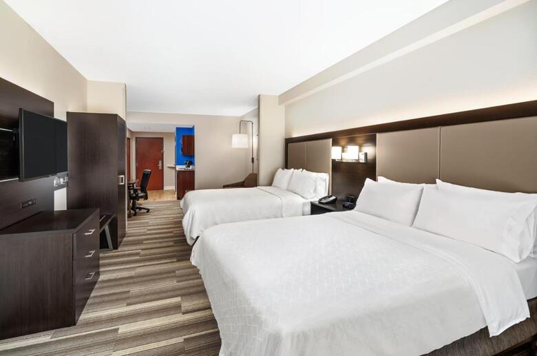 Holiday Inn Express Hotel & Suites Florence I-95 @ Hwy 327