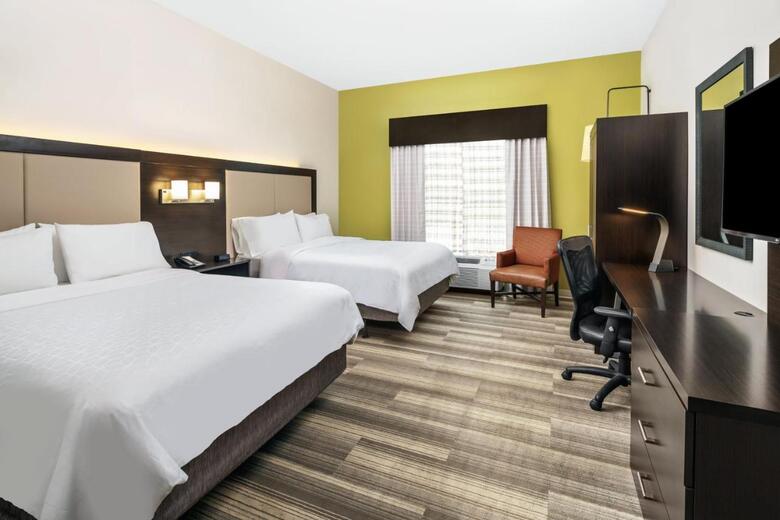 Holiday Inn Express Hotel & Suites Florence I-95 @ Hwy 327