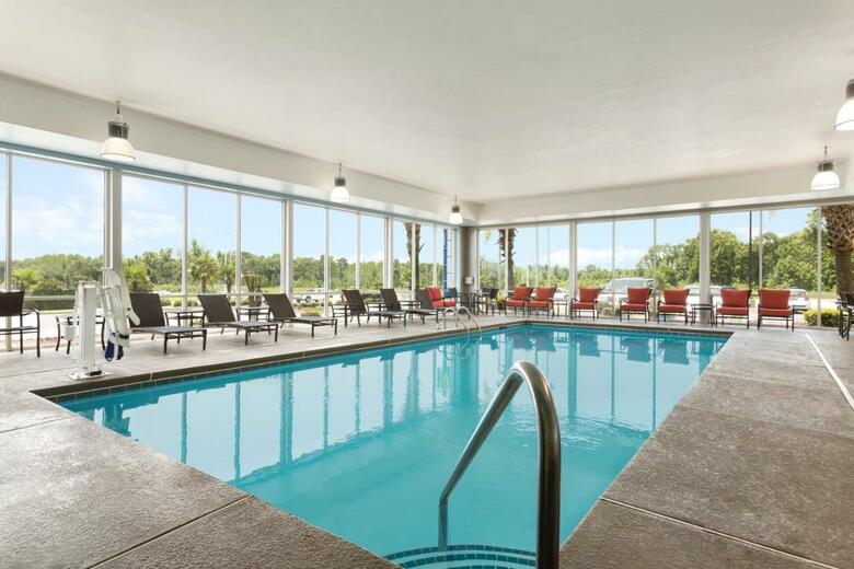 Holiday Inn Express Hotel & Suites Florence I-95 @ Hwy 327