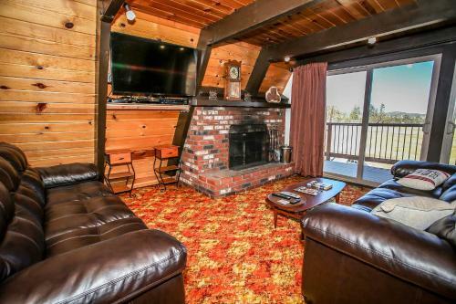 1632-meadow View Chalet Home