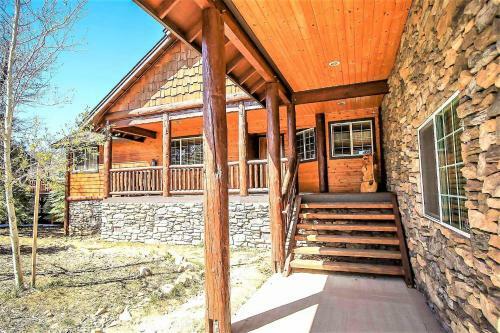 Angel View Chalet Moonridge Retreat