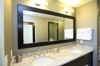 Hotel Holiday Inn & Suites Duluth-downtown