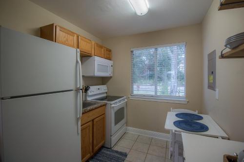 Oak Shores Studio 4 Apartment