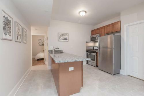 Apartamento Three-bedroom, Two-bath Apt In North End