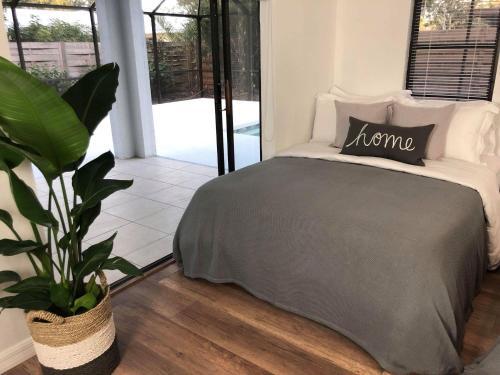 Beach Break With Heated Pool (sleeps 18)