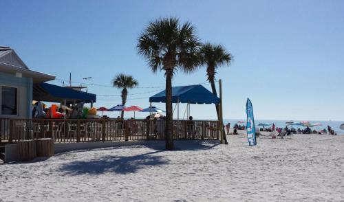 Beach Break With Heated Pool (sleeps 18)