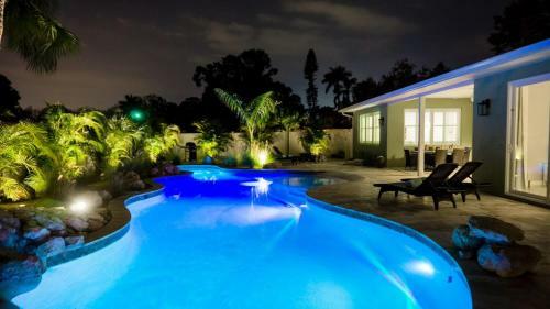 Tropical Oasis - Three Bedroom Home