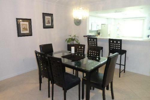 Waterway Two Bedroom Apartment, Unit 211