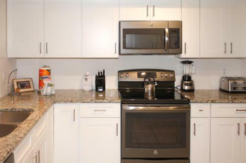 Absolute Anna Maria Two-bedroom Apartment