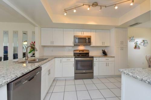 Absolute Anna Maria Two-bedroom Apartment