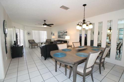 Absolute Anna Maria Two-bedroom Apartment