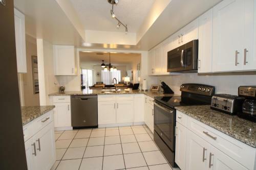 Absolute Anna Maria Two-bedroom Apartment