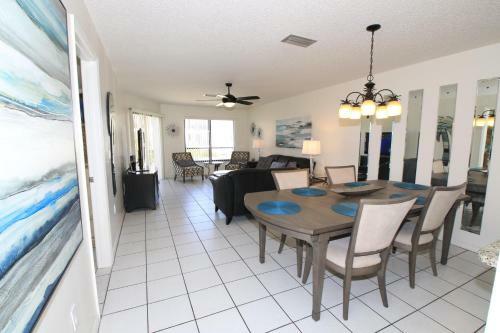 Absolute Anna Maria Two-bedroom Apartment