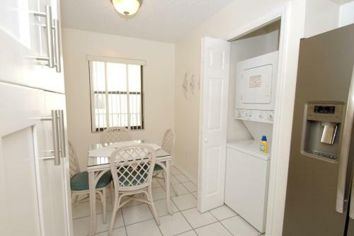 Absolute Anna Maria Two-bedroom Apartment