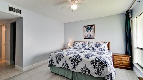 Apartamento Runaway Bay 242 - 1418878 Condo