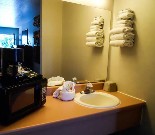 Hotel Branson Surrey Inn