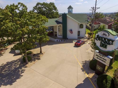Hotel Branson Surrey Inn