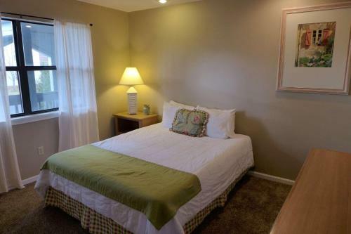 Golf View Pt. Roy. 2bdr Condo (51-12)