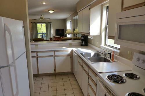 Golf View Pt. Roy. 2bdr Condo (51-12)