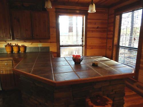 Sundance Trail Cabin Broken Bow Cabin