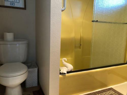 Hotel Webb's Scenic Surf