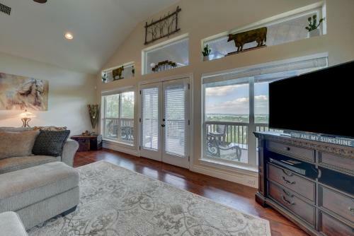 Sunset Point At Canyon Lake Home