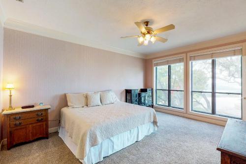 Maverick Mountaintop Retreat