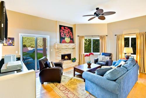 #150 - Coastal Beauty Three-bedroom Holiday Home