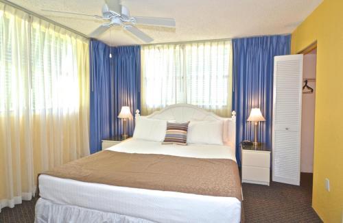 Sunrise Suites Big Kahuna Suite #202
