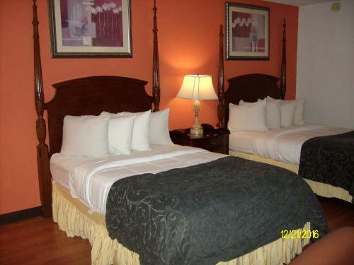 Charleston Grand Hotel