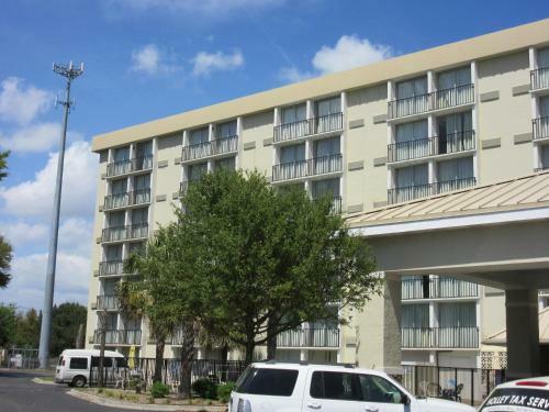 Charleston Grand Hotel