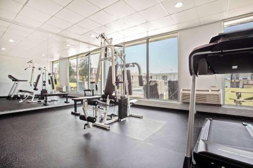 Hotel Quality Inn & Suites University Area