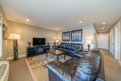 Grandview Lake View 404