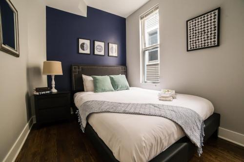 Apartamento Three-bedroom On W Barry Avenue Apt 2f