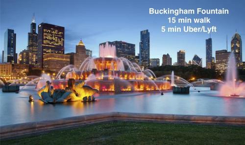 Explore Museum Campus From A Luxury Apartment In South Loop