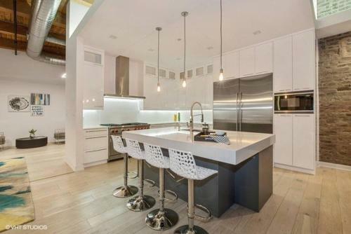 Apartamento Spacious & Private 3 Bdr Luxury Condo In Downtown!
