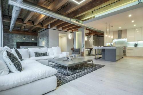 Apartamento Spacious & Private 3 Bdr Luxury Condo In Downtown!