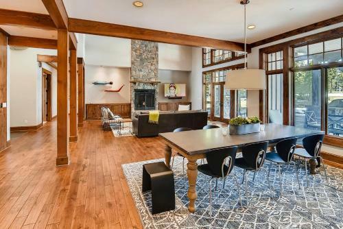 Little Lake Lodge