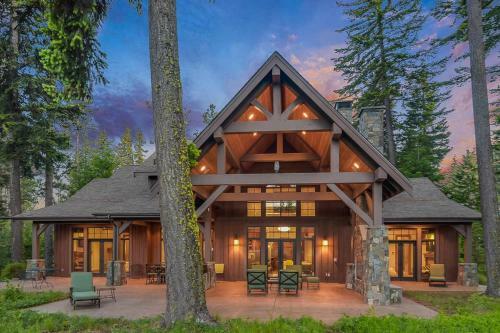 Little Lake Lodge