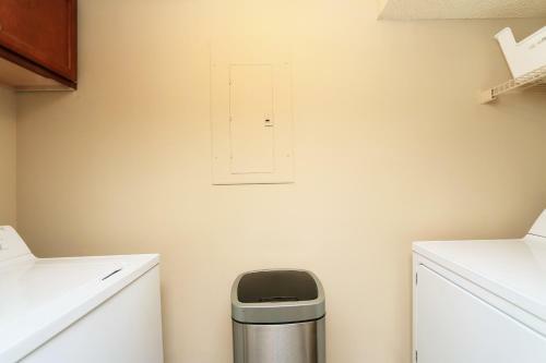 Deluxe Clearwater Apartment (cp-614)