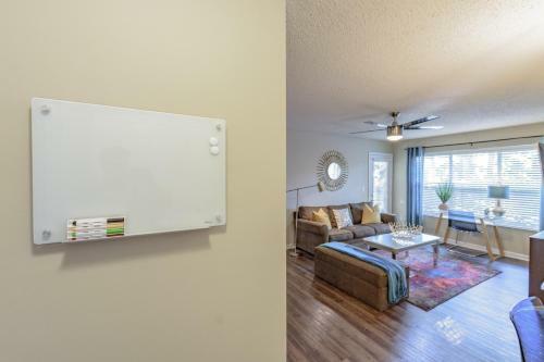 Deluxe Clearwater Apartment (cp-614)
