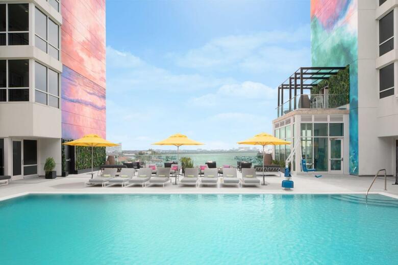 Hotel Springhill Suites By Marriott Clearwater Beach